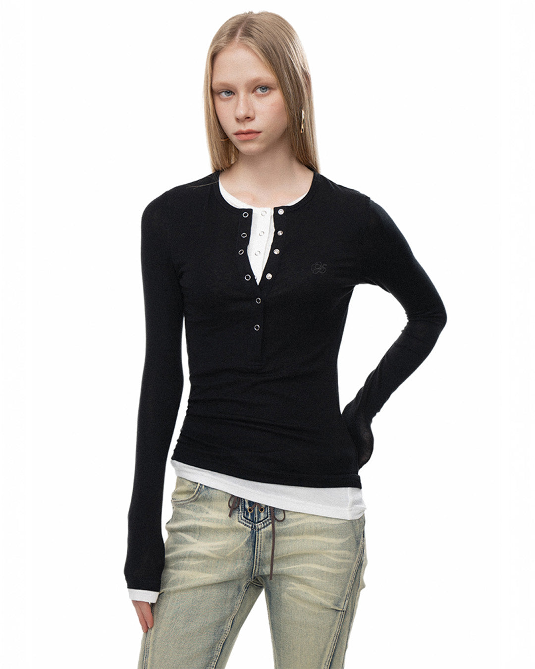 OFFSOUL ヨーロピアン&アメリカンホットガールズスリムフィット&スリムフェイクツーピースエンブロイダリートップス秋/冬用厚手ヘンリーネック長袖Tシャツ女性用 NOCTONE