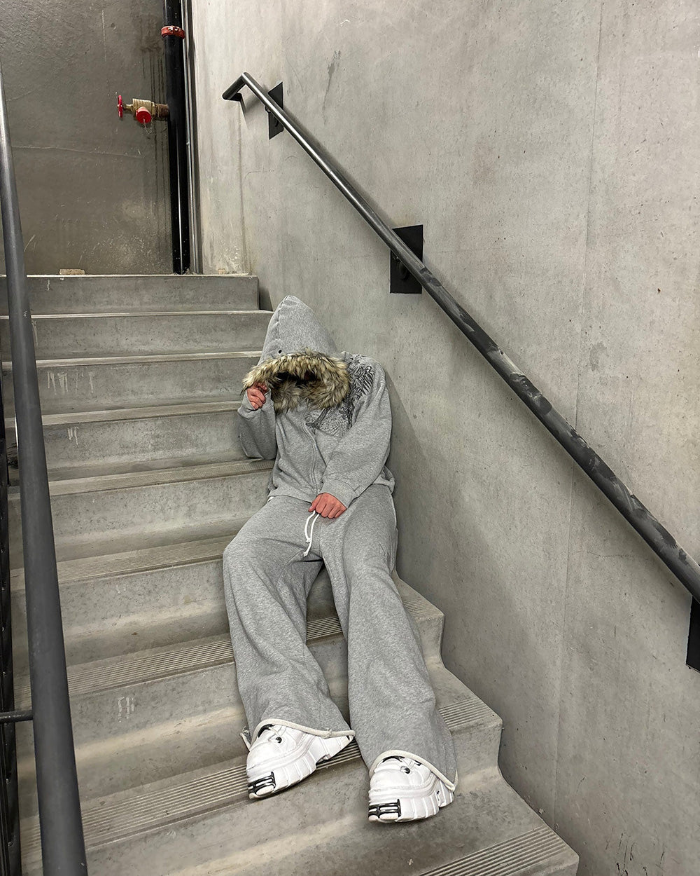 欧米の絨毛帽子の衛衣のプリントの図案の長袖の頭のフードの復古のコートの街頭の潮流y 2k NOCTONE